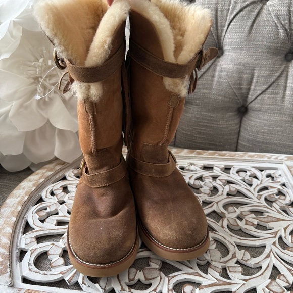 UGG Shearling Winter Snow Boots Women’s 7 - Picture 5 of 11